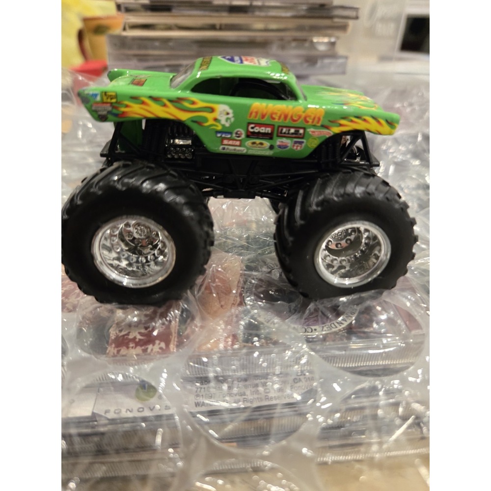 Hot Wheels Monster Jam Avenger Mud Trucks